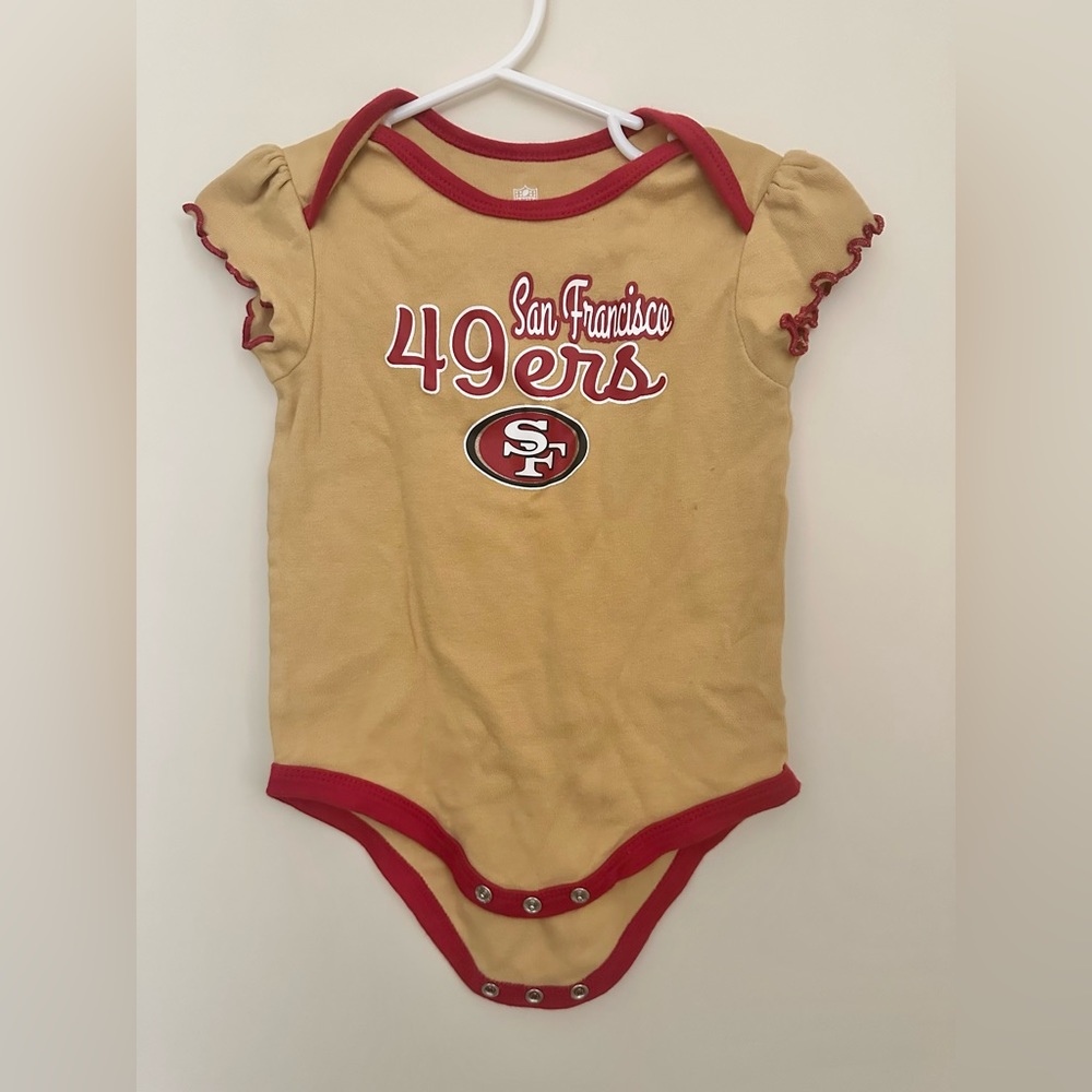 18mo Girl’s San Francisco 49ers classic onesie